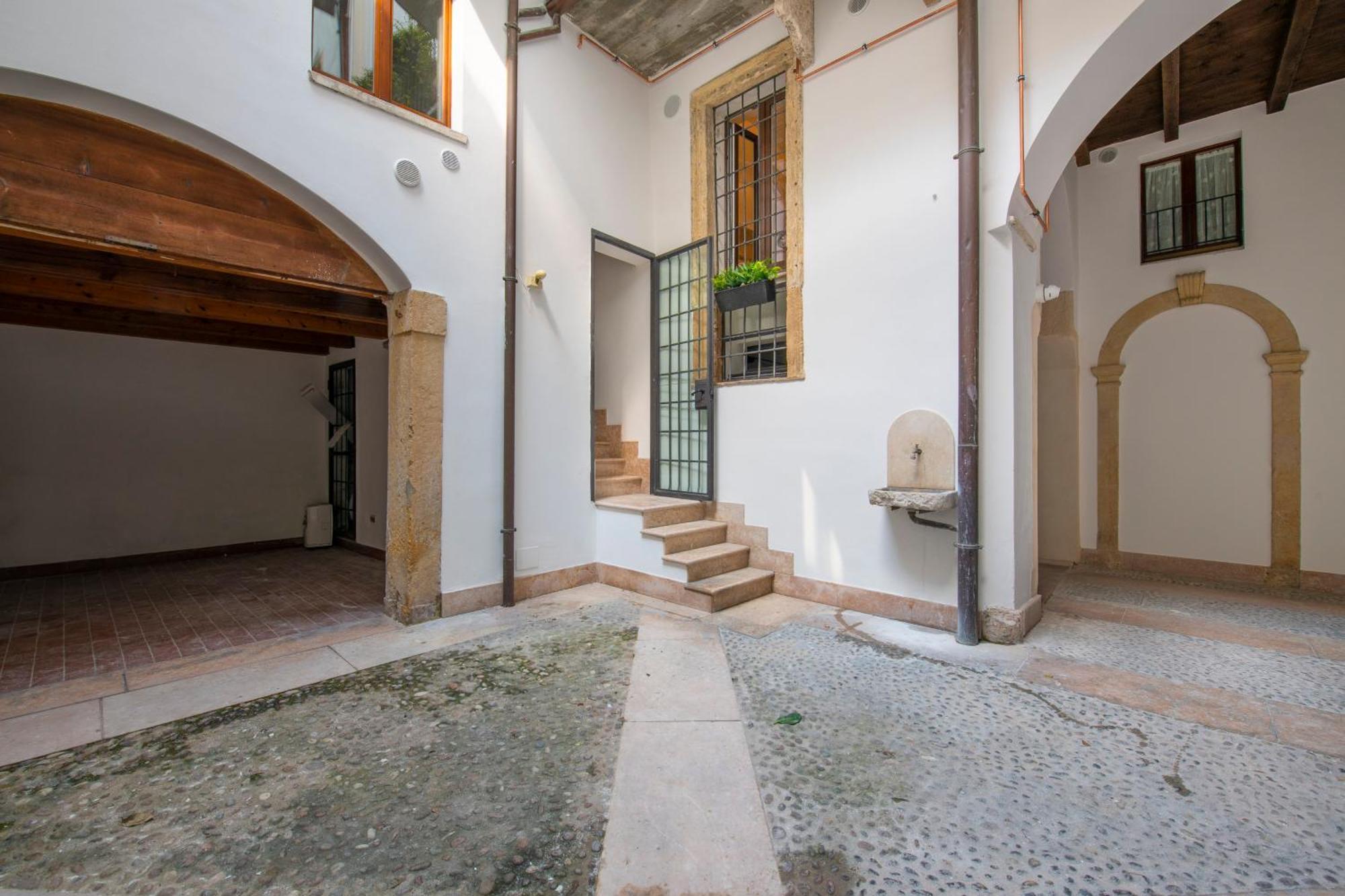 Borsarihouse Wifi & Smarttv Lägenhet Verona Exteriör bild